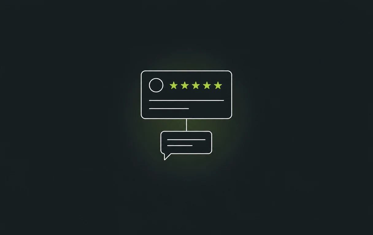Tarjeta de reseña con cinco estrellas y una respuesta del negocio
